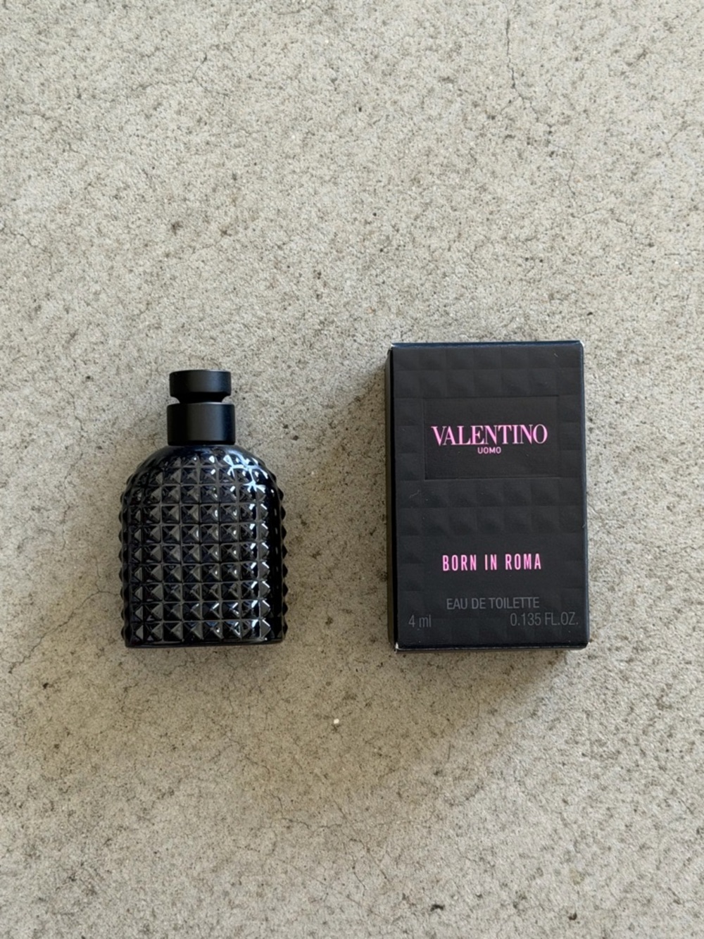 Valentino / Uomo Born In Roma Mini / 4ml EDT - Picture 5 of 9